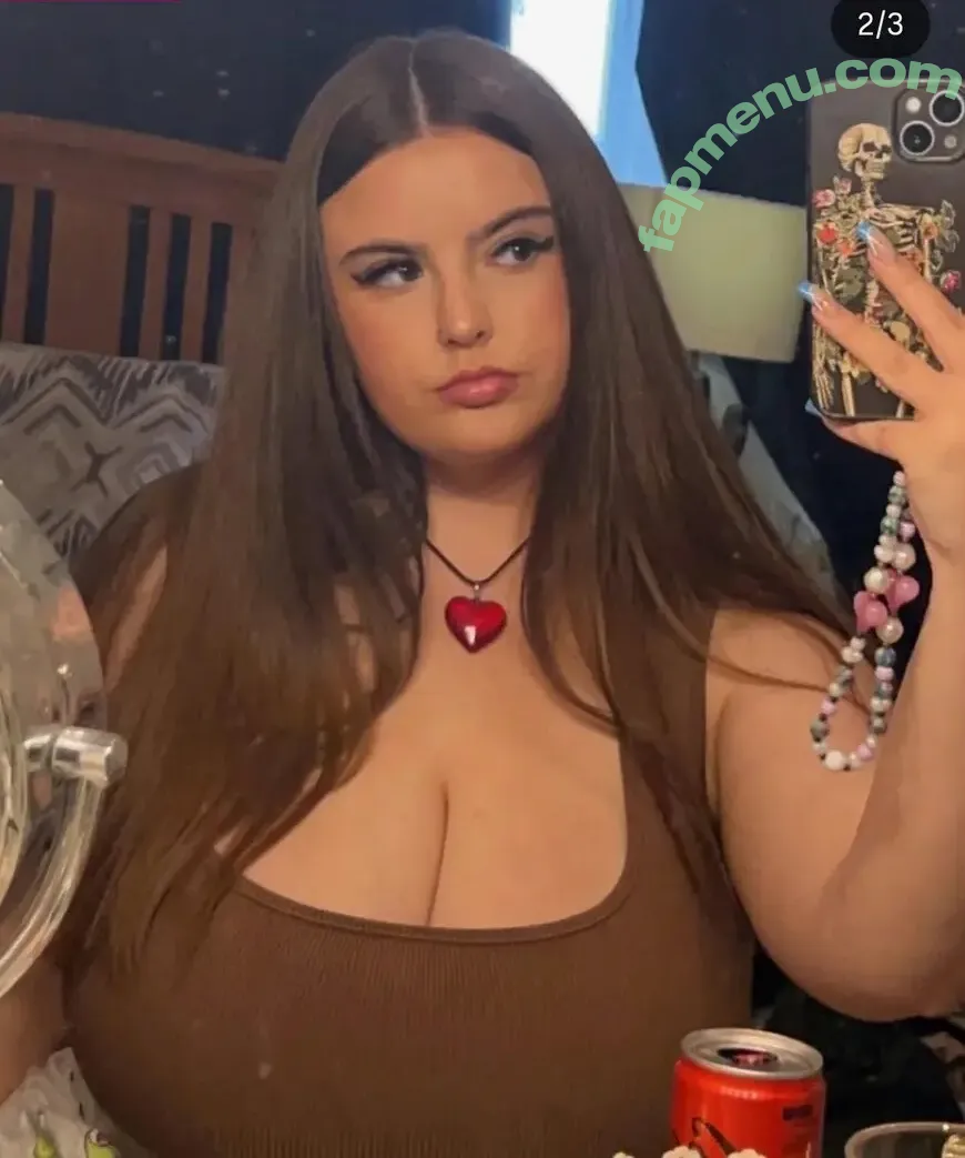 Hannah C nude photo #0512 (hannahcofficial / hannahnextdoor95)