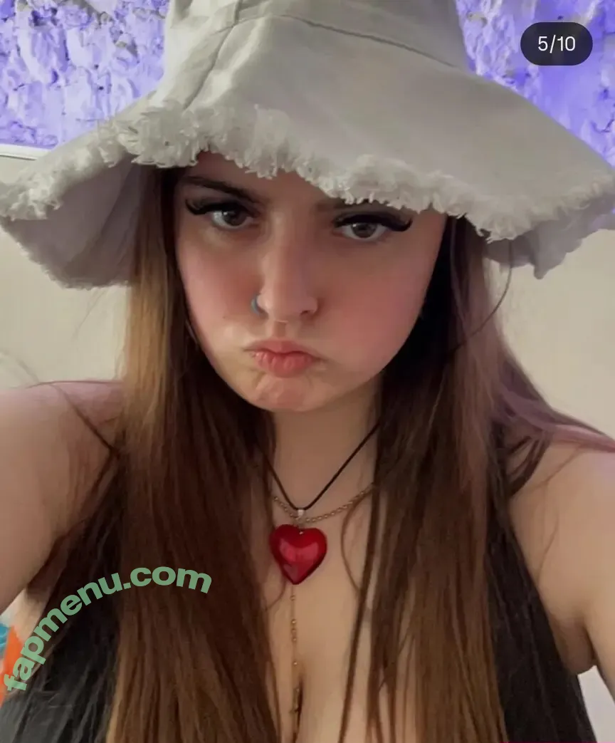 Hannah C nude photo #0517 (hannahcofficial / hannahnextdoor95)