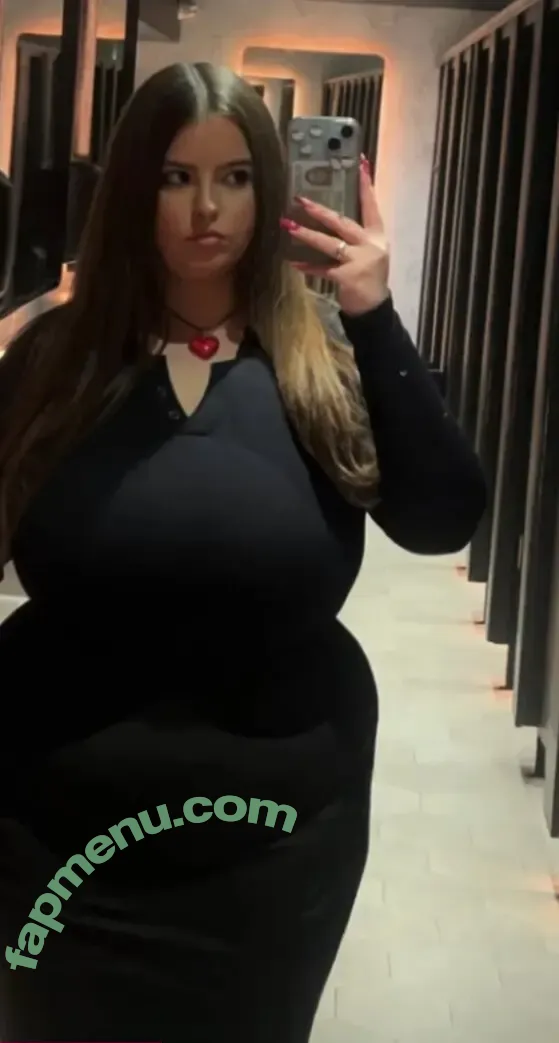 Hannah C nude photo #0529 (hannahcofficial / hannahnextdoor95)