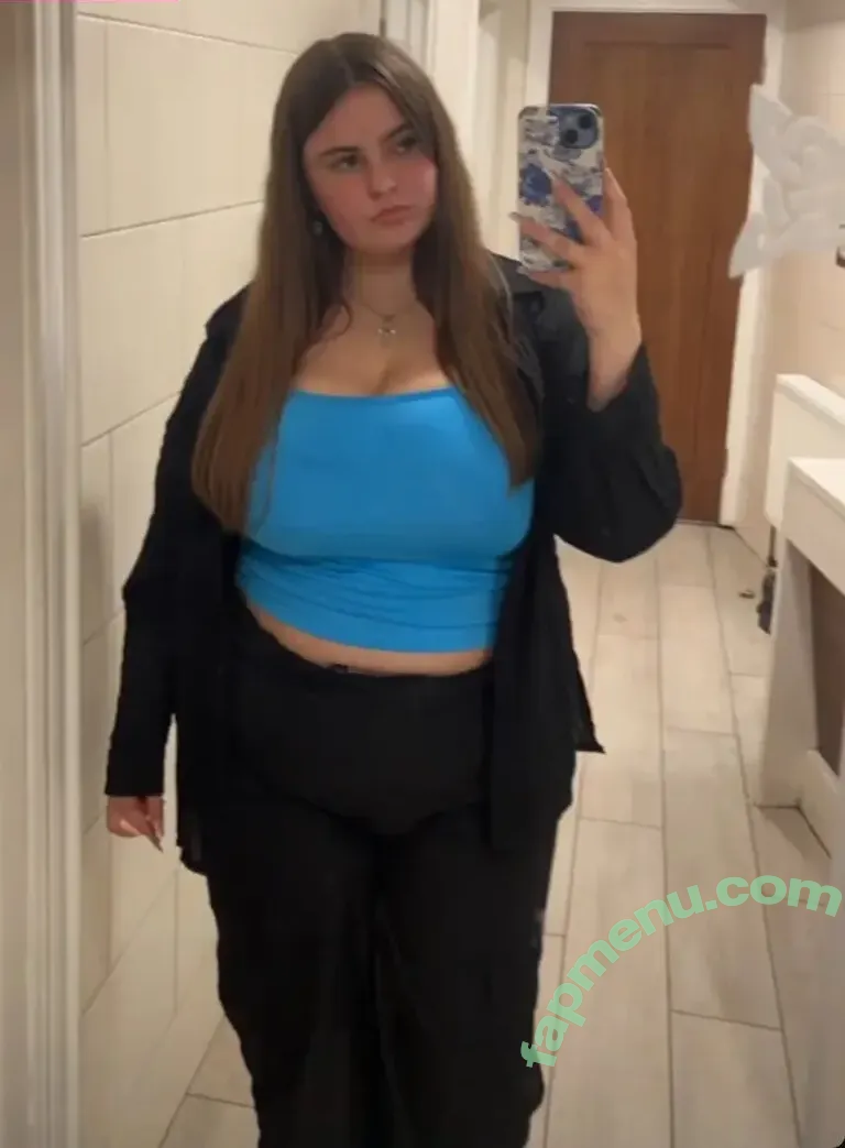 Hannah C nude photo #0534 (hannahcofficial / hannahnextdoor95)