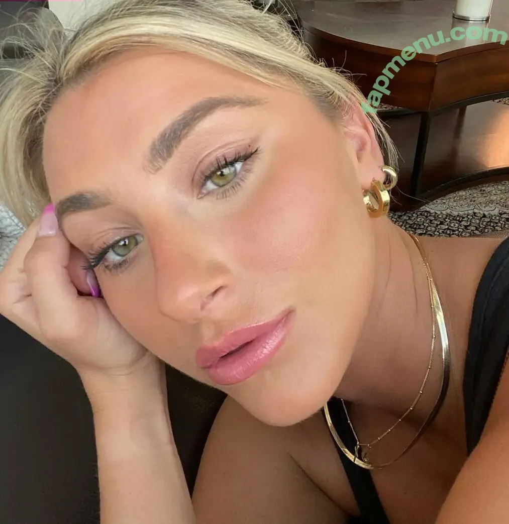 Hannah Cook nude photo #0093 (groovygal296 / hannahcook12)
