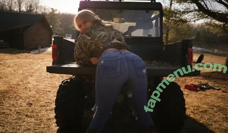 Hannah Farm nude photo #0044 (hannahfarm / thehannahfarm)