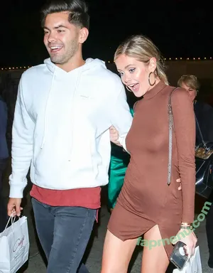 Hannah Godwin / hannahg11 nude photo #0043