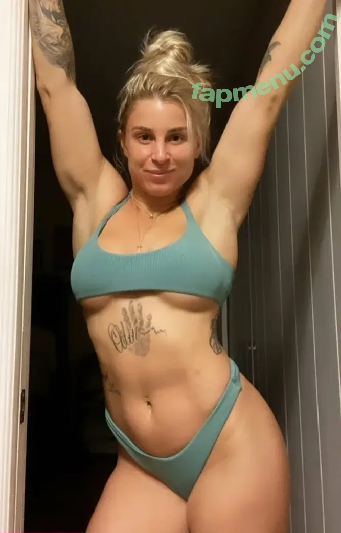 Hannah Goldy nude photo #0110 (hannahgoldy)