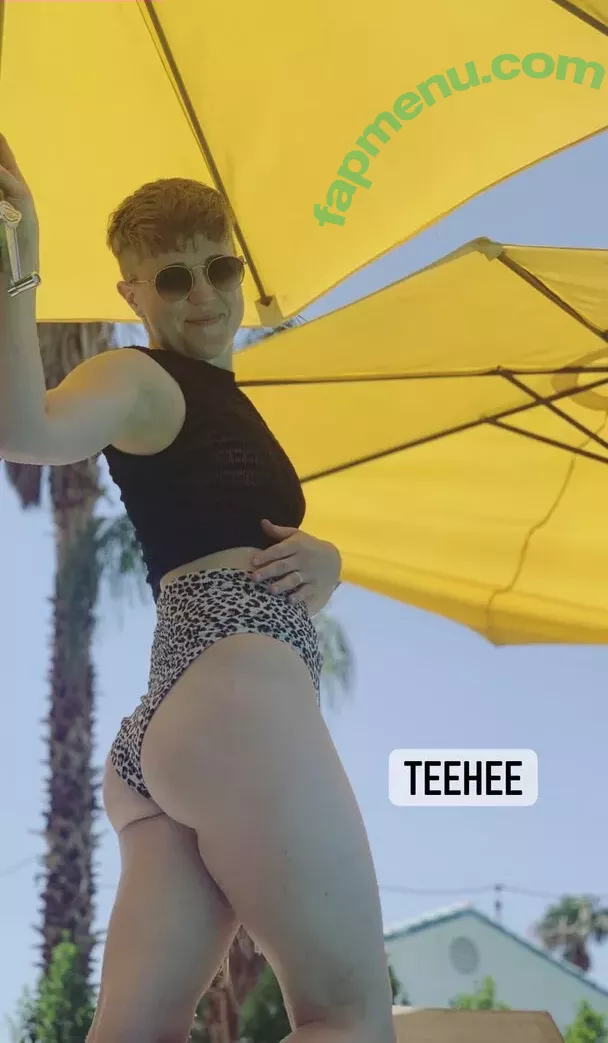 Hannah Hart nude photo #0021 (harto)