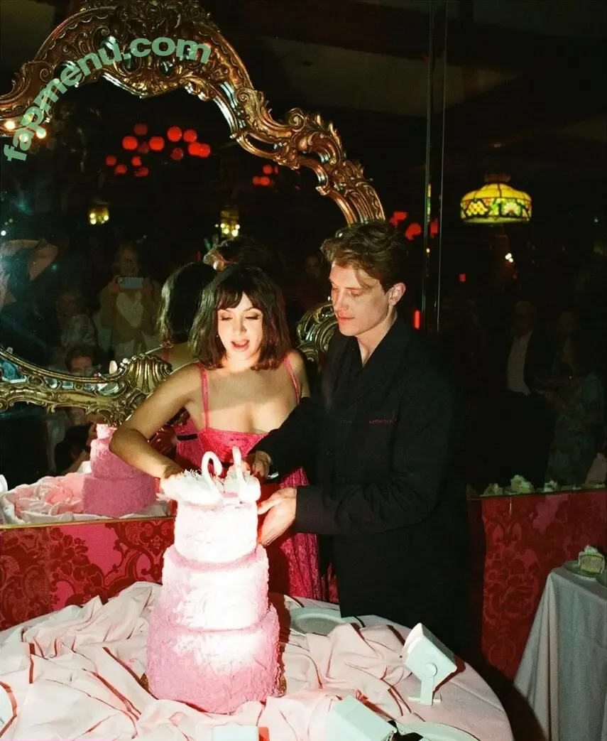 Hannah Marks nude photo #0099 (hannahgmarks)