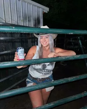 Hannah Murrell / hannahlee00 / hannahmurre11 / twinnumber_one nude photo #0184