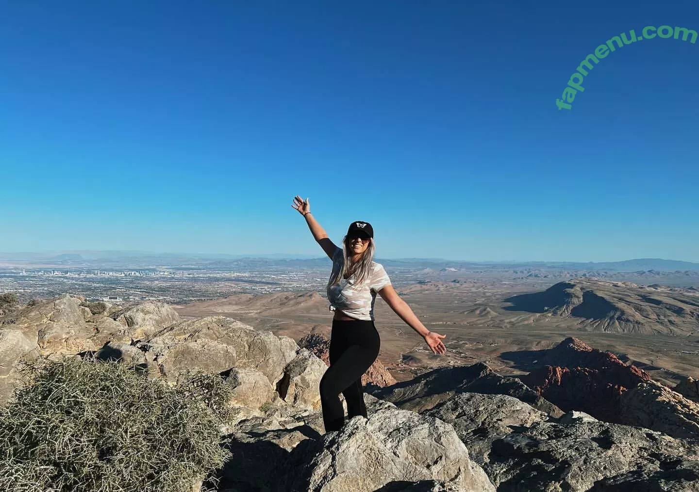 Hannah Murrell nude photo #0164 (hannahlee00 / hannahmurre11 / twinnumber_one)