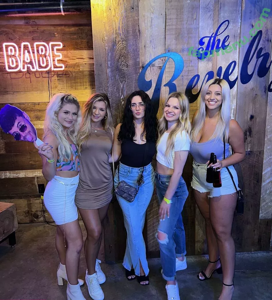 Hannah Murrell nude photo #0174 (hannahlee00 / hannahmurre11 / twinnumber_one)