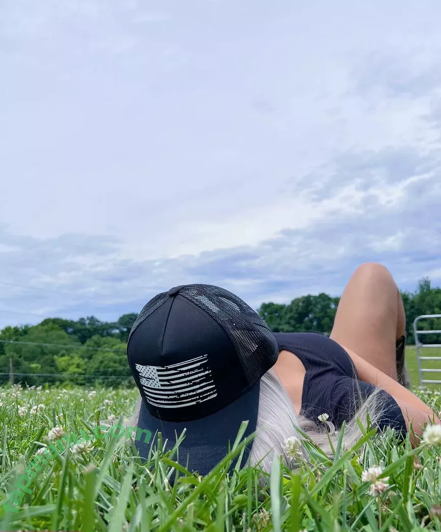 Hannah Murrell nude photo #0194 (hannahlee00 / hannahmurre11 / twinnumber_one)