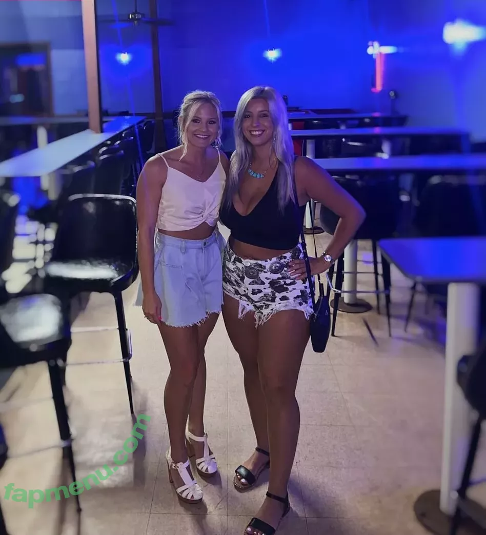 Hannah Murrell nude photo #0205 (hannahlee00 / hannahmurre11 / twinnumber_one)