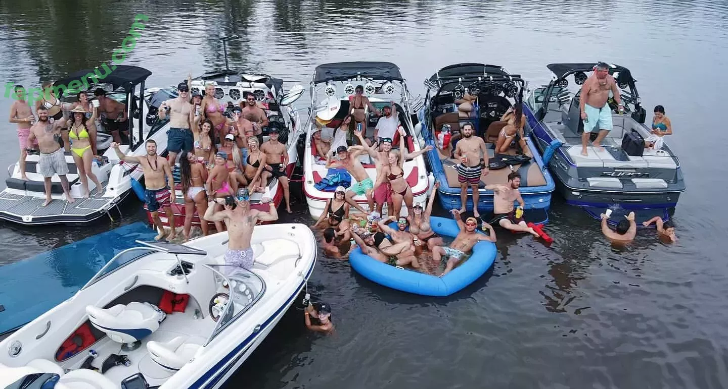 Hannah Murrell nude photo #0210 (hannahlee00 / hannahmurre11 / twinnumber_one)