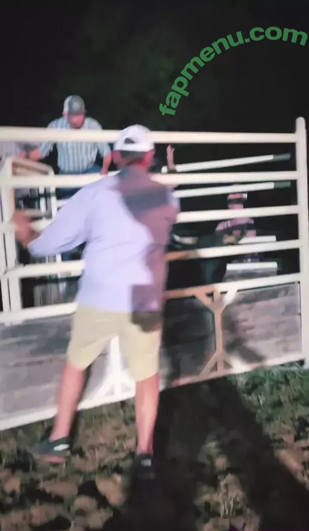 Hannah Murrell nude photo #0218 (hannahlee00 / hannahmurre11 / twinnumber_one)