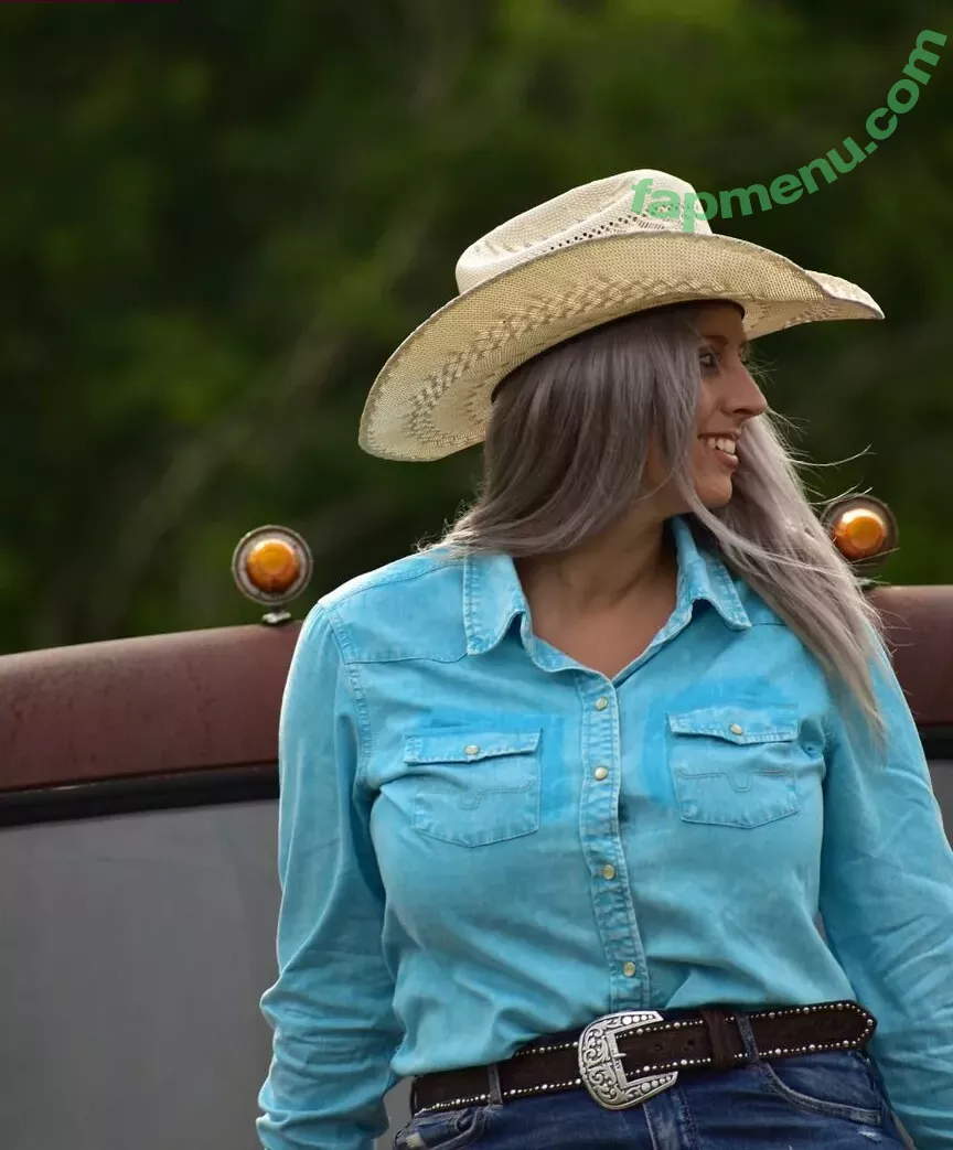 Hannah Murrell nude photo #0225 (hannahlee00 / hannahmurre11 / twinnumber_one)