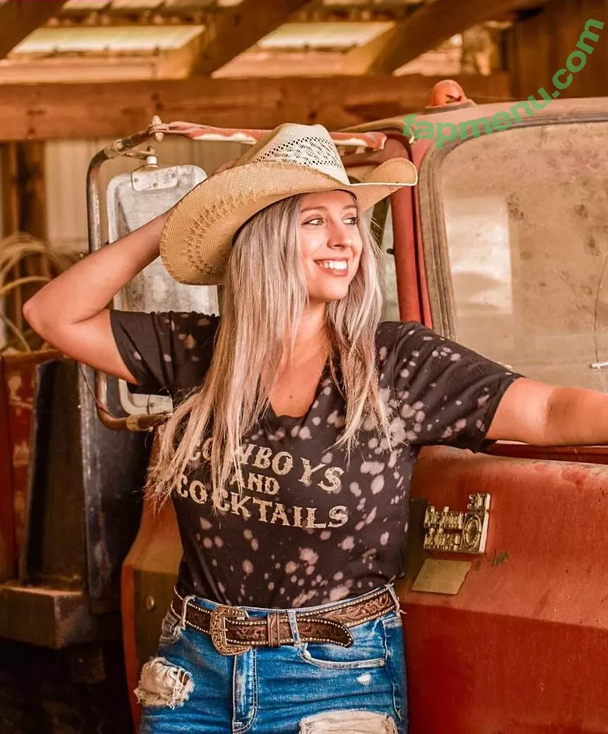 Hannah Murrell nude photo #0229 (hannahlee00 / hannahmurre11 / twinnumber_one)