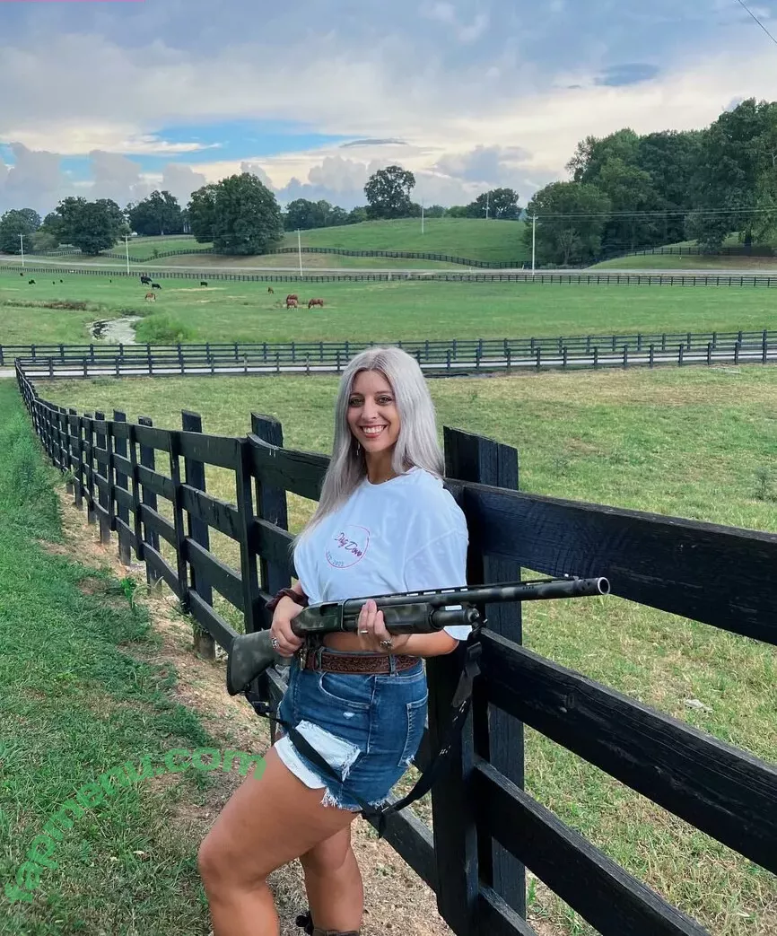 Hannah Murrell nude photo #0230 (hannahlee00 / hannahmurre11 / twinnumber_one)