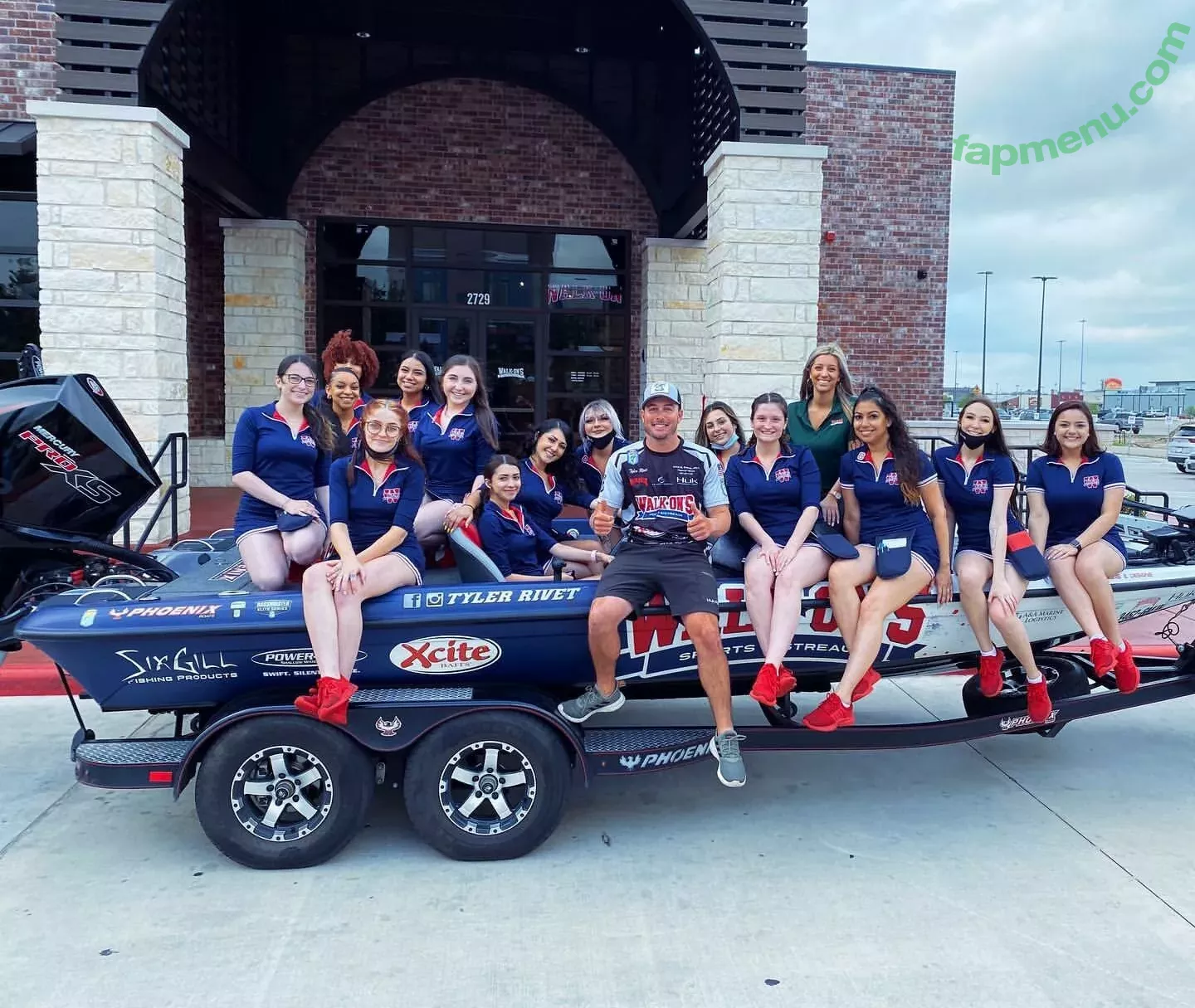 Hannah Murrell nude photo #0284 (hannahlee00 / hannahmurre11 / twinnumber_one)