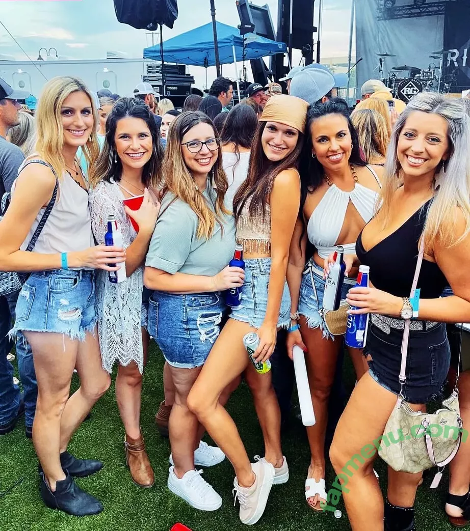 Hannah Murrell nude photo #0294 (hannahlee00 / hannahmurre11 / twinnumber_one)