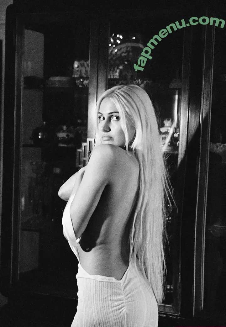 Hannah Ridgeway nude photo #0057 (hanridge)