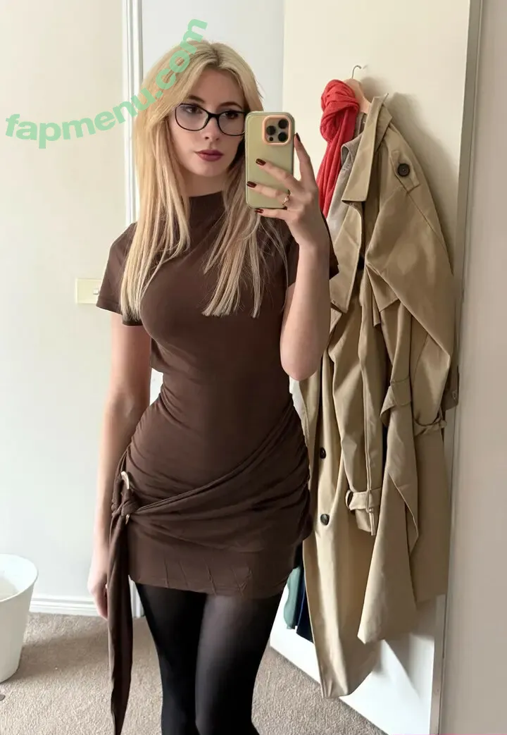 Hannah Sayce nude photo #0013 (hannahsayce)