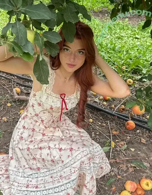 Hannah Stein / hnnhxl nude photo #0525