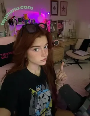 Hannah Stein / hnnhxl nude photo #0537