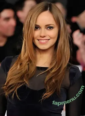 Hannah Tointon / h_tointon nude photo #0020