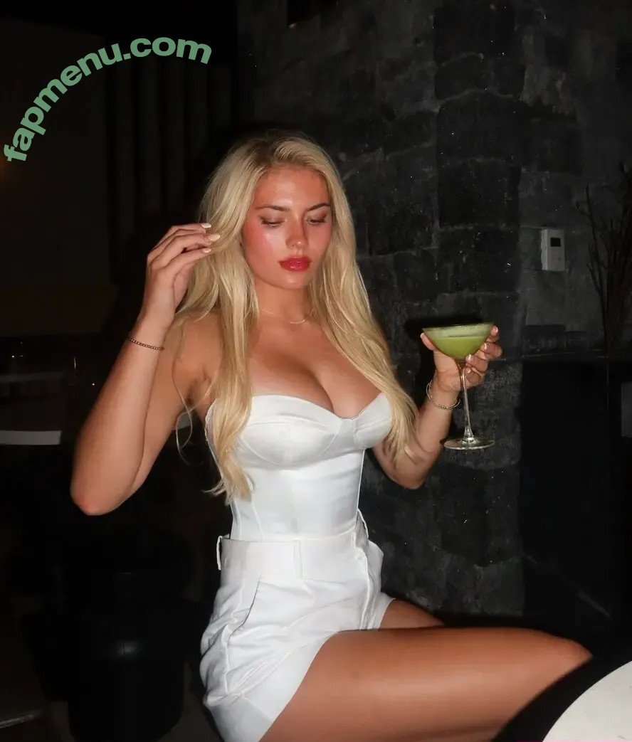 Hannah White nude photo #0079 (hannahhwhite__ / hannahwhite)