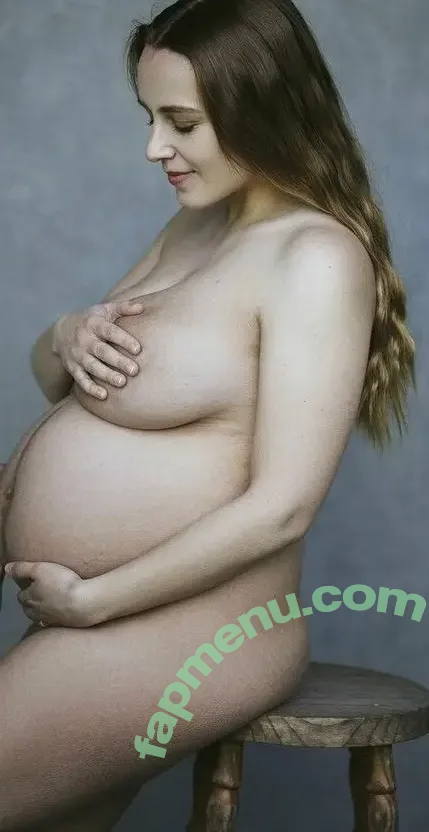 Hannah Witton nude photo #0003 (hannahwitton)