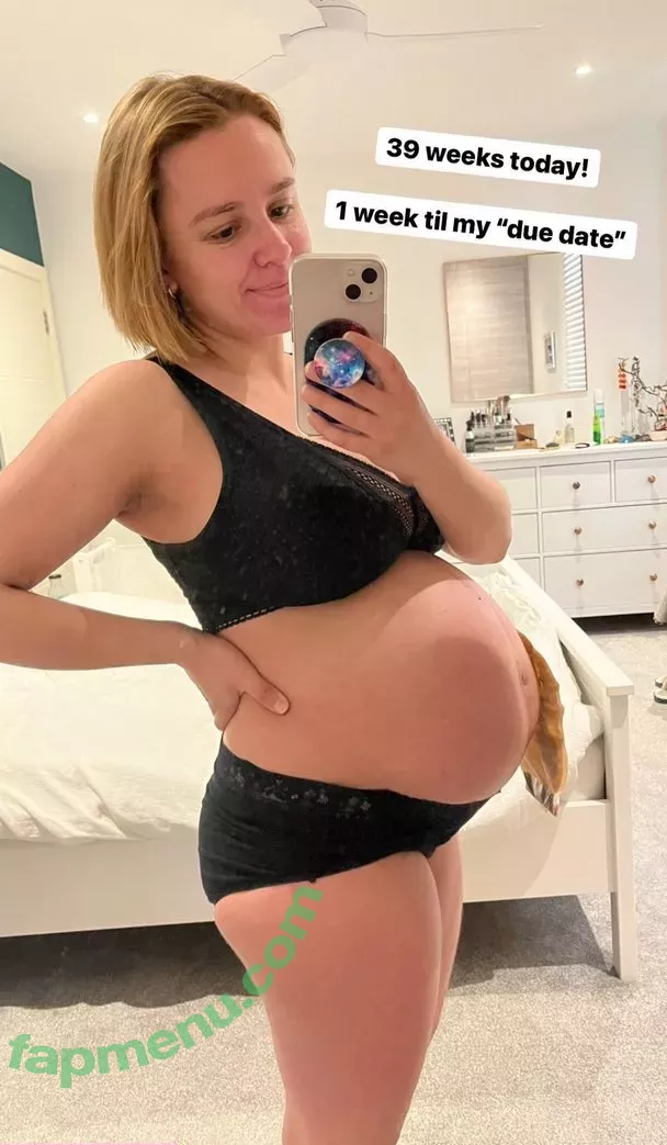 Hannah Witton nude photo #0004 (hannahwitton)