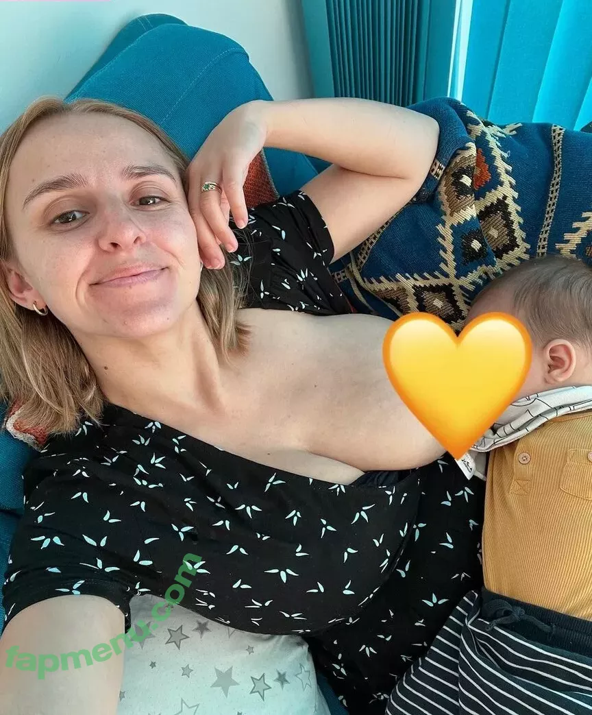 Hannah Witton nude photo #0085 (hannahwitton)