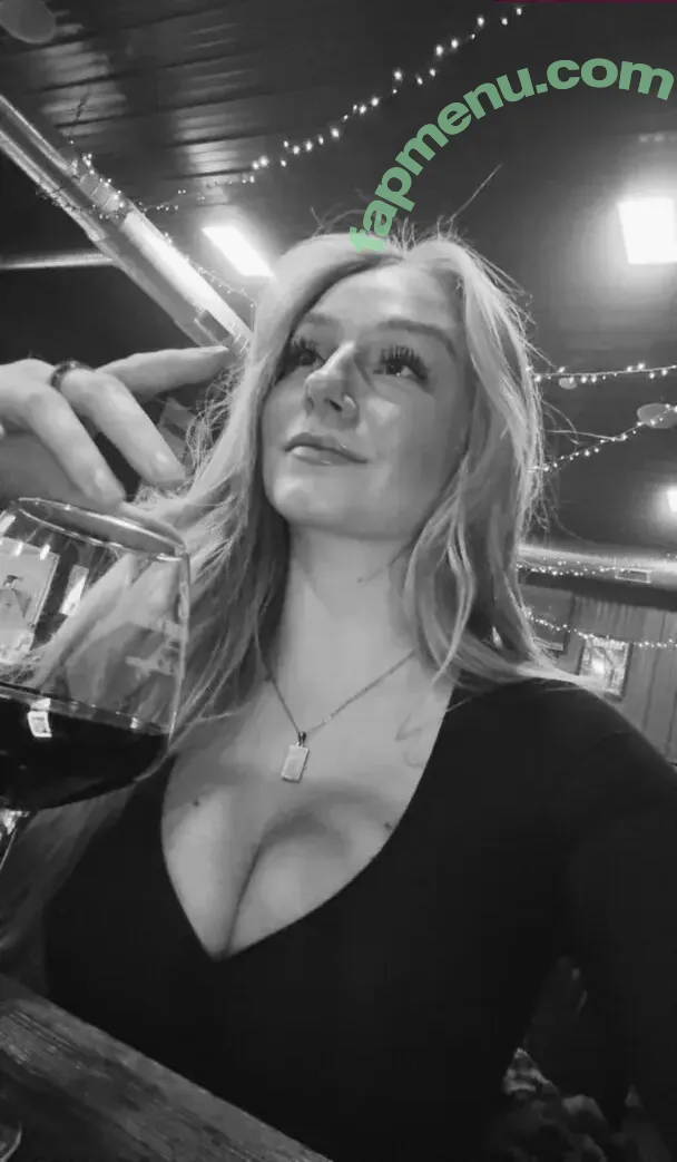 Hannah Woods nude photo #0613 (hannah-woods / hannah_amanita / hannah_woods8 / hannahwoods)