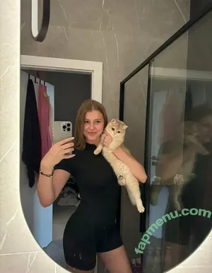 hannahbecker / hannahbeckss nude photo #0005