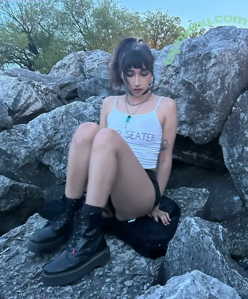 hannahlizfilter nude photo #0023 (darkwebprincess)