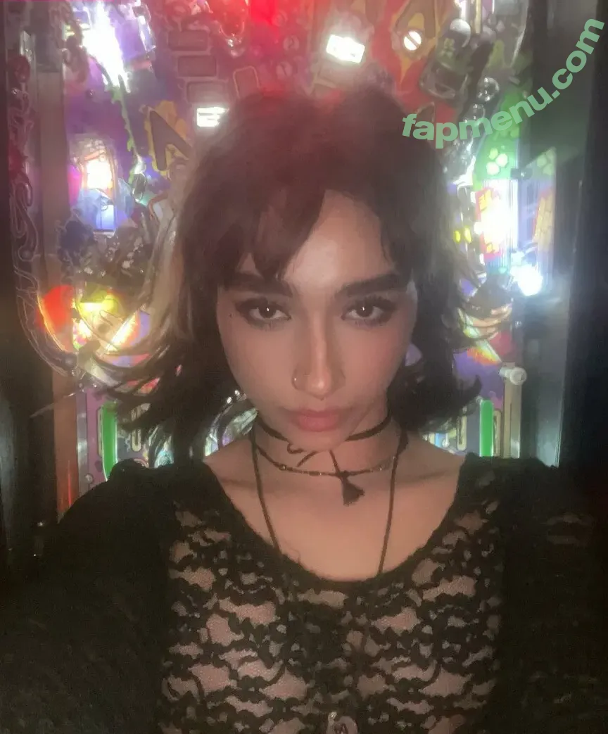 hannahlizfilter nude photo #0039 (darkwebprincess)