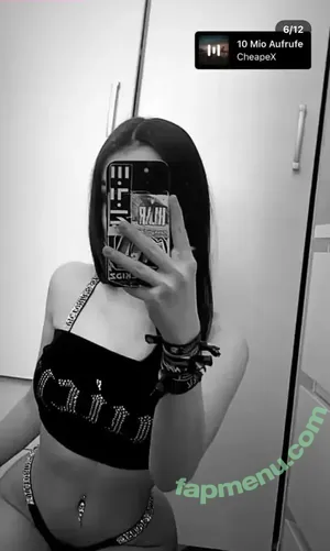  nude photo #0004