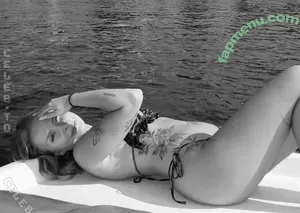 Hannahshzz / ladykatanja nude photo #0014