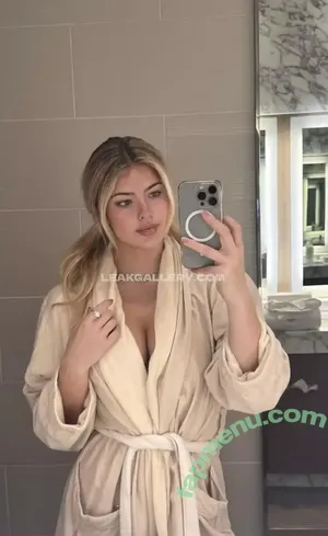  nude photo #0004