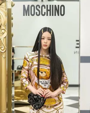 Hanni Pham / Hannijeans / newjeans_official nude photo #0006