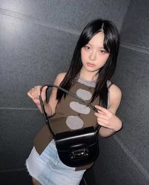 Hanni Pham / Hannijeans / newjeans_official nude photo #0013