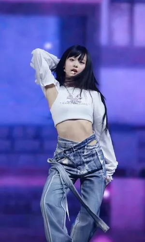 Hanni Pham / Hannijeans / newjeans_official nude photo #0019