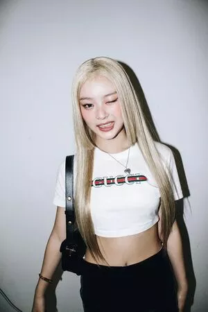 Hanni Pham / Hannijeans / newjeans_official nude photo #0035