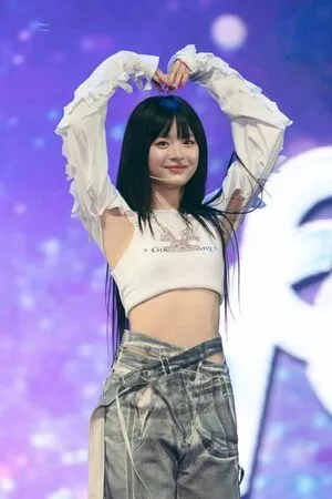 Hanni Pham / Hannijeans / newjeans_official nude photo #0041