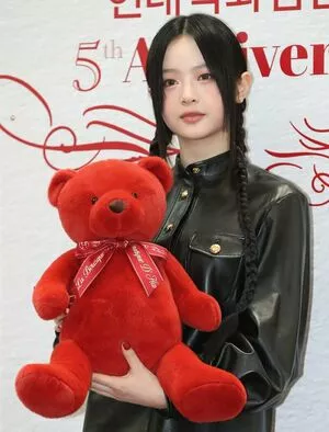 Hanni Pham / Hannijeans / newjeans_official nude photo #0052