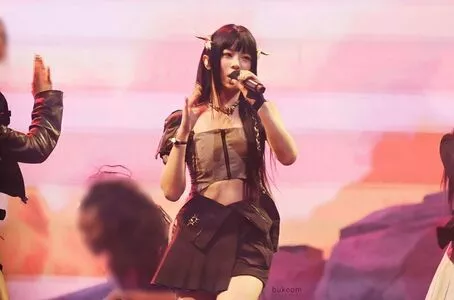 Hanni Pham / Hannijeans / newjeans_official nude photo #0069