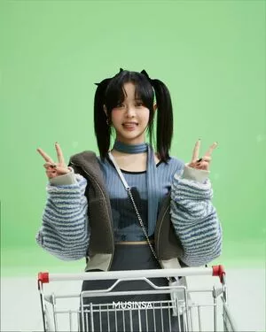 Hanni Pham / Hannijeans / newjeans_official nude photo #0078