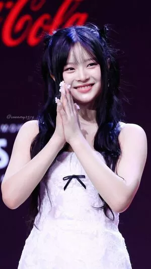 Hanni Pham / Hannijeans / newjeans_official nude photo #0110