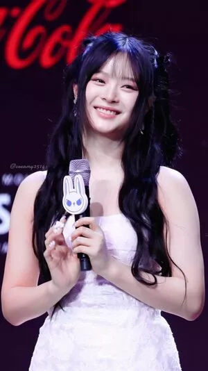 Hanni Pham / Hannijeans / newjeans_official nude photo #0126