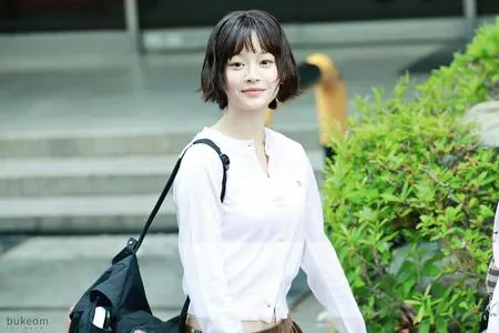 Hanni Pham / Hannijeans / newjeans_official nude photo #0189