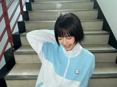 Hanni Pham / Hannijeans / newjeans_official nude photo #0202